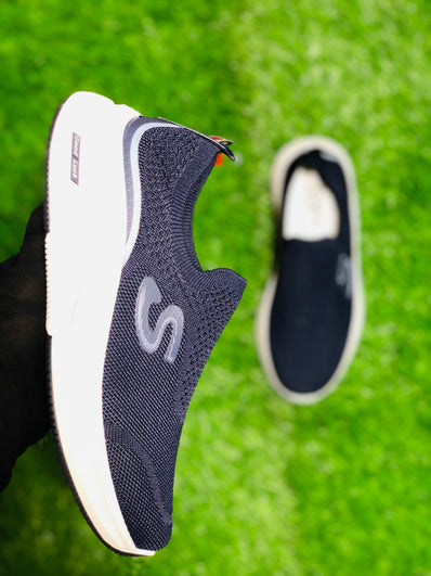 SwiftWalk Sneakers